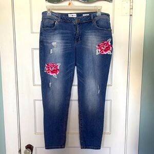 Black Daisy Distressed Jeans with Floral Embroidery Size 16 Junior’s